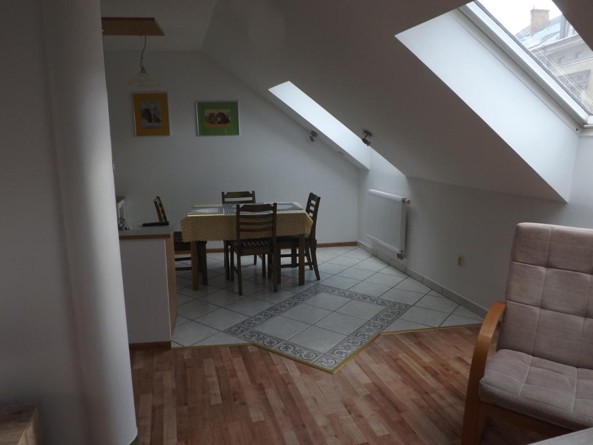 Pan Tadeusz Apartment โนวิซอนช์ ภายนอก รูปภาพ